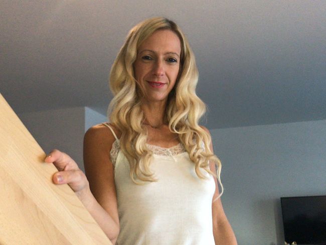 Izzy_Cat Porno Video: Gebla*en gefi**t und zwei mal geil gekommen